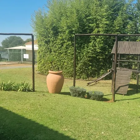 Emufuleni River Logde Vanderbijlpark Room photo