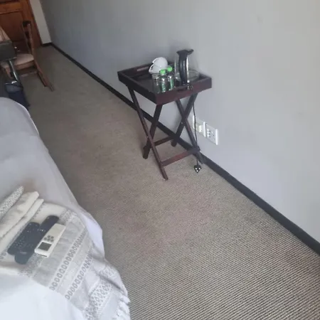 Emufuleni River Logde Vanderbijlpark Room photo
