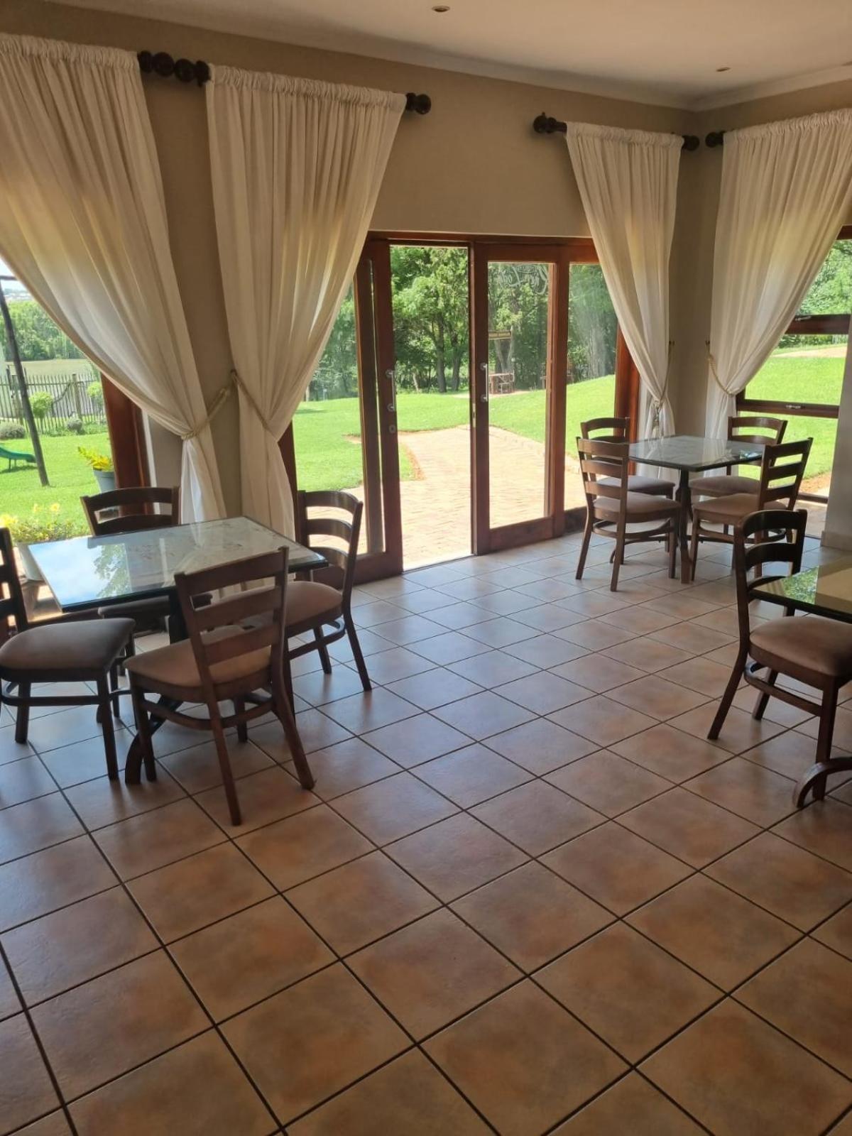 Emufuleni River Logde Lodge *